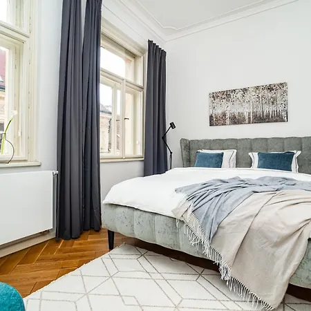 Luxurious 3bed Very Spacious In The Area * 布拉格