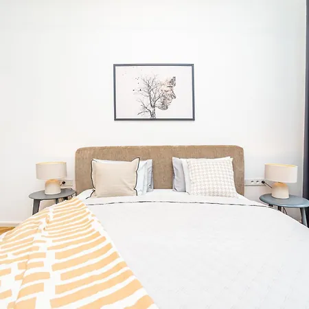 公寓 Luxurious 3bed Very Spacious In The Area *