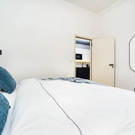 Luxurious 3bed Very Spacious In The Area