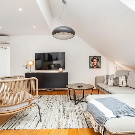 公寓 Luxurious 3bed Very Spacious In The Area