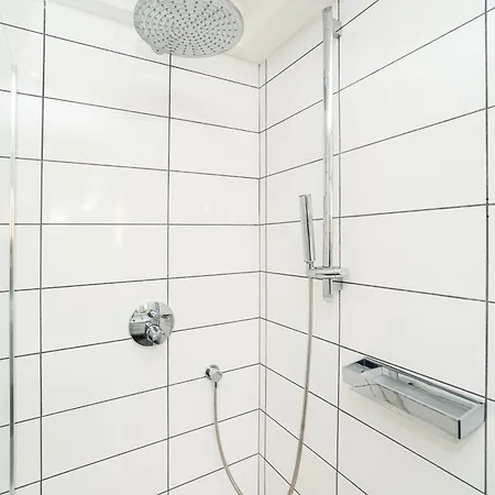 公寓 Luxurious 3bed Very Spacious In The Area *