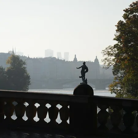 Apartamento Luxurious 3bed Very Spacious In The Area Praga