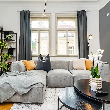 Luxurious 3bed Very Spacious In The Area * Praga