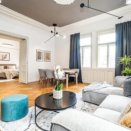 Luxurious 3bed Very Spacious In The Area Praha