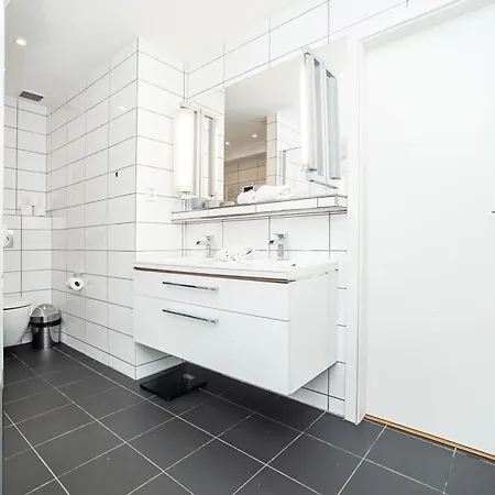 Luxurious 3bed Very Spacious In The Area Apartamento