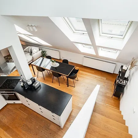 Apartamento Luxurious 3bed Very Spacious In The Area Praga